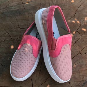 Women's Classic   Slip On Tennis Pink Shoes